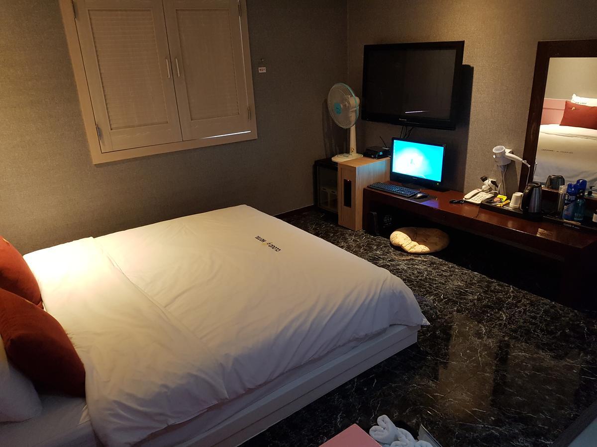 Cloud Nine Hotel Gimhae Quarto foto